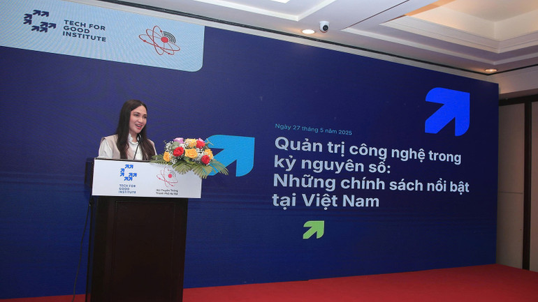 Bà Citra Nasruddin, Giám đốc Chương trình của TFGI phát biểu tại tọa đàm. Bà Citra Nasruddin, Giám đốc Chương trình của TFGI phát biểu tại tọa đàm.