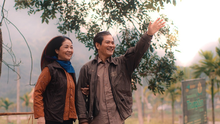 MV có sự tham gia của nhiều nghệ sĩ tên tuổi.