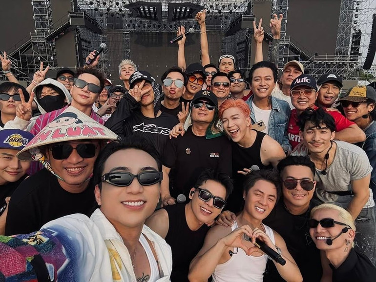 Các anh tài trong buổi tổng duyệt chương trình. (Ảnh: FP Soobin)