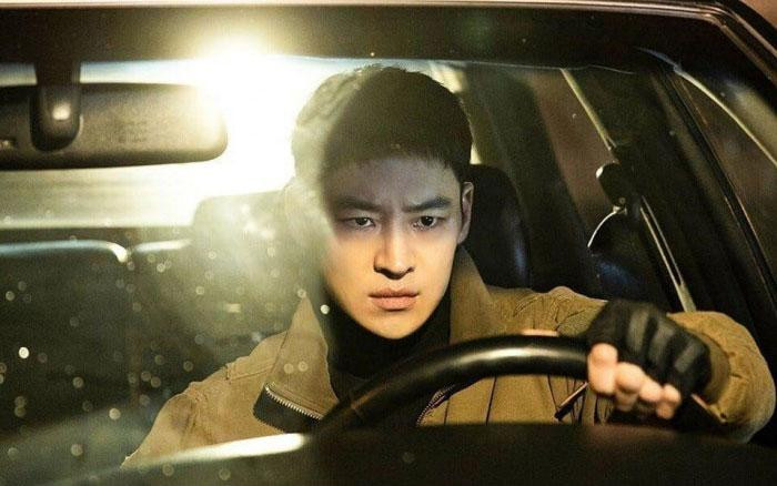 Lee Je-Hoon trong phim &quot;Taxi driver 2&quot;.
