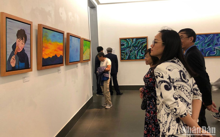 Các tác phẩm của họa sĩ Hoàng Minh Thủy.