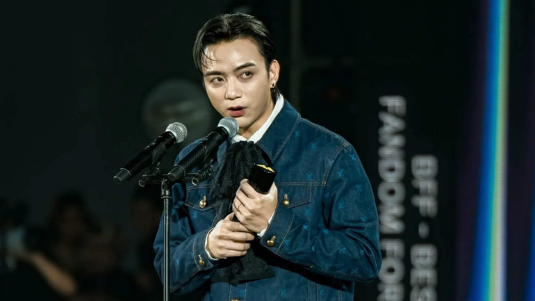 Soobin giành giải Nghệ sĩ truyền cảm hứng. (Ảnh: We Choice Award)