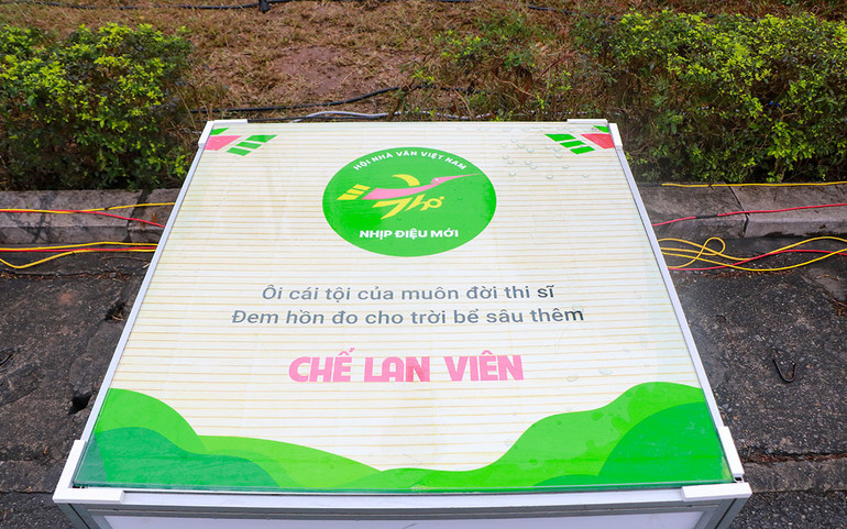 Trích thơ của nhà thơ Chế Lan Viên.