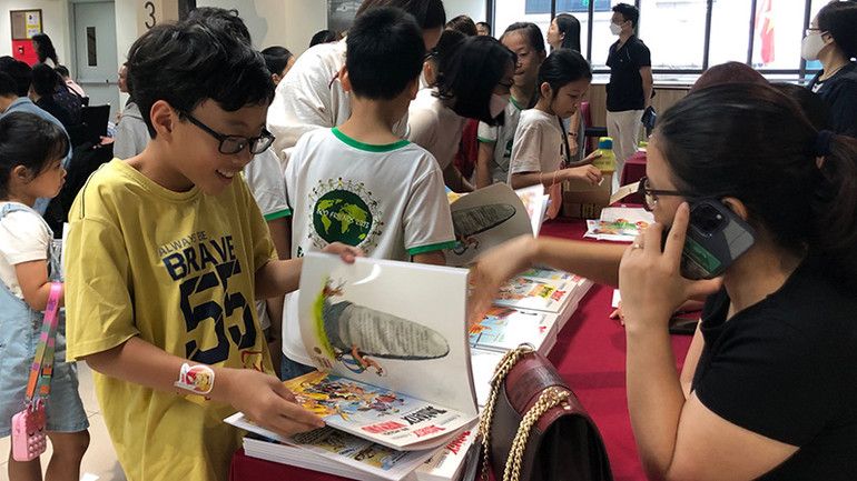 Niềm vui với sách.