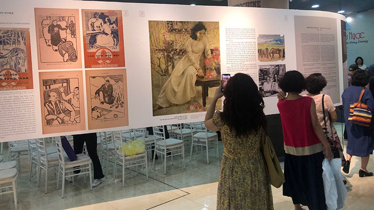 Một số bức tranh của họa sĩ Trịnh Hữu Ngọc trong cuốn sách được trưng bày tại Trung tâm Lưu trữ quốc gia 1. Một số bức tranh của họa sĩ Trịnh Hữu Ngọc trong cuốn sách được trưng bày tại Trung tâm Lưu trữ quốc gia 1.