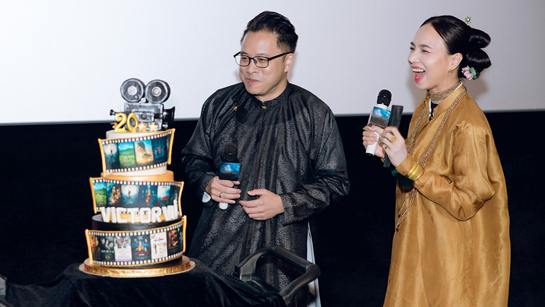 Đạo diễn Victor Vũ kỷ niệm hành trình 20 năm gắn bó với điện ảnh của mình.