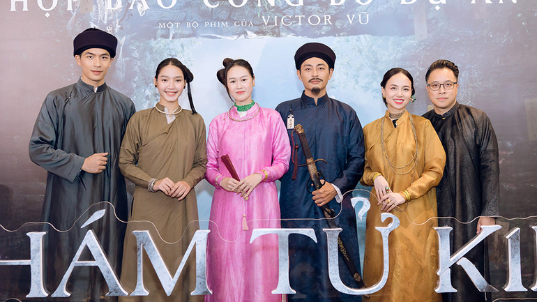 Các thành viên trong đoàn làm phim.