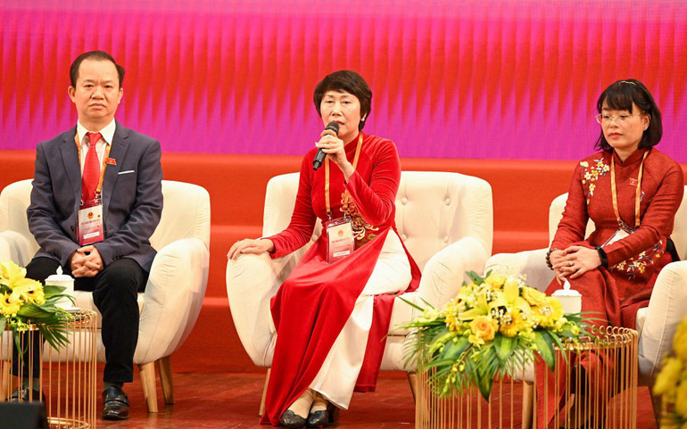 GS.TS Từ Thị Loan phát biểu về thể chế trong phát triển văn hóa.