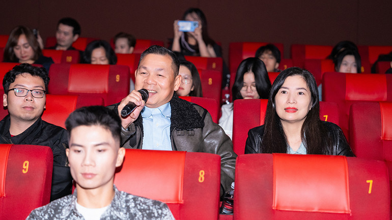 Bố mẹ của diễn viên Quốc Anh tại buổi ra mắt phim. Bố mẹ của diễn viên Quốc Anh tại buổi ra mắt phim.