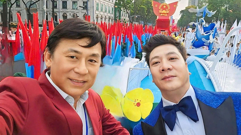 Hai nghệ sĩ tại lễ Tổng duyệt.