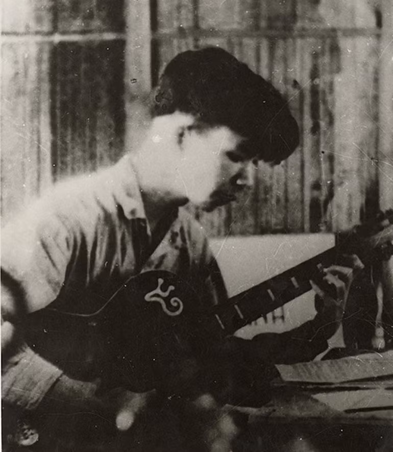 Nhạc sĩ Văn Cao năm 1947. Ảnh: Trần Văn Lưu. (Nguồn: Trung tâm Lưu trữ quốc gia III)