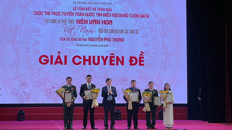 Các tập thể, cá nhân được trao giải chuyên đề.