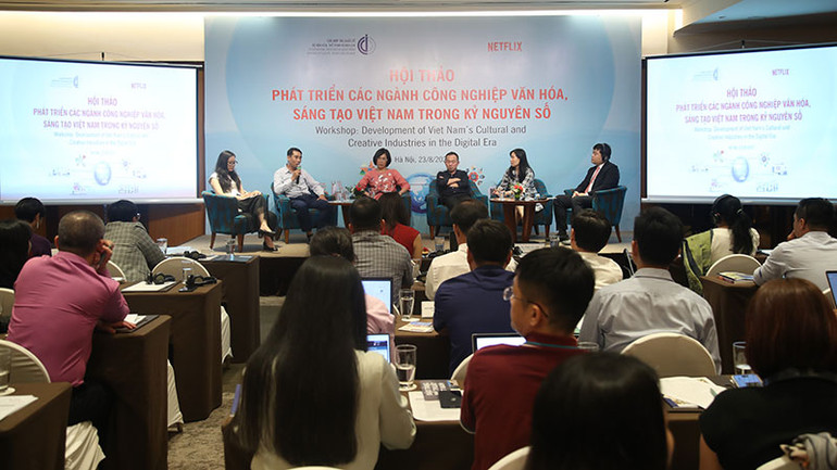 Các diễn giả thảo luận trong phiên 2.