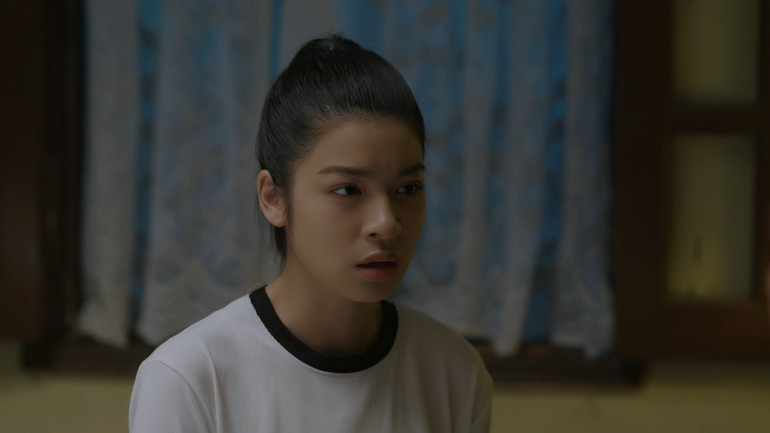 Võ Hoài Anh trong phim. Võ Hoài Anh trong phim.