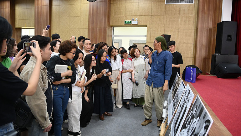 Nhà nghiên cứu Bùi Trọng Hiền giới thiệu những hình ảnh tư liệu quý về ca trù