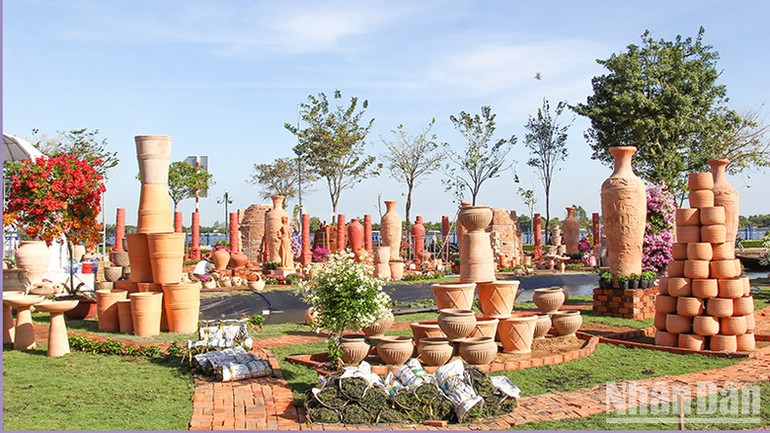 Gốm đỏ Vĩnh Long. Gốm đỏ Vĩnh Long.