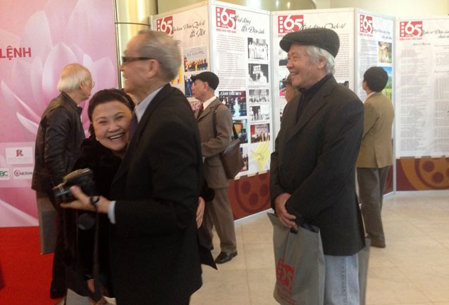 NSƯT Mai Châu trong niềm vui gặp gỡ đồng nghiệp nhân kỷ niệm 65 năm Ngày Bác Hồ ký Sắc lệnh thành lập ngành Điện ảnh Cách mạng Việt Nam năm 2018.