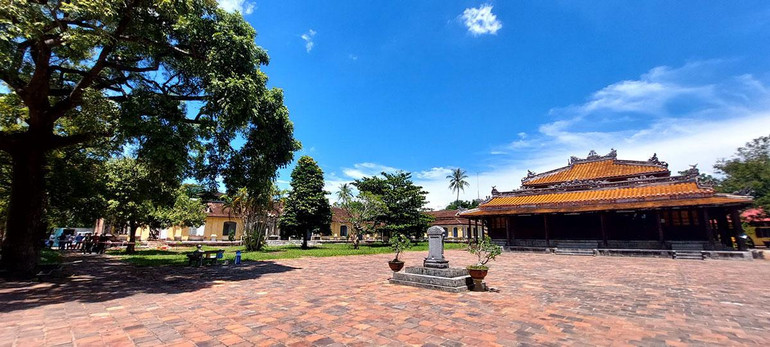 Di tích Quốc Tử Giám triều Nguyễn được xây dựng phía trong Kinh thành Huế vào năm 1908, dưới thời vua Duy Tân. Sau 1975, di tích này được sử dụng làm Bảo tàng Lịch sử Thừa Thiên Huế cho đến nay.