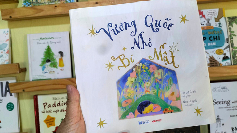 Tập thơ “Vương quốc nhỏ bí mật”.
