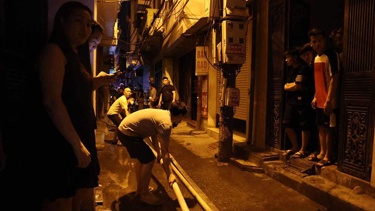 Ngõ nhỏ nên việc chữa cháy và cứu hộ gặp khó khăn.