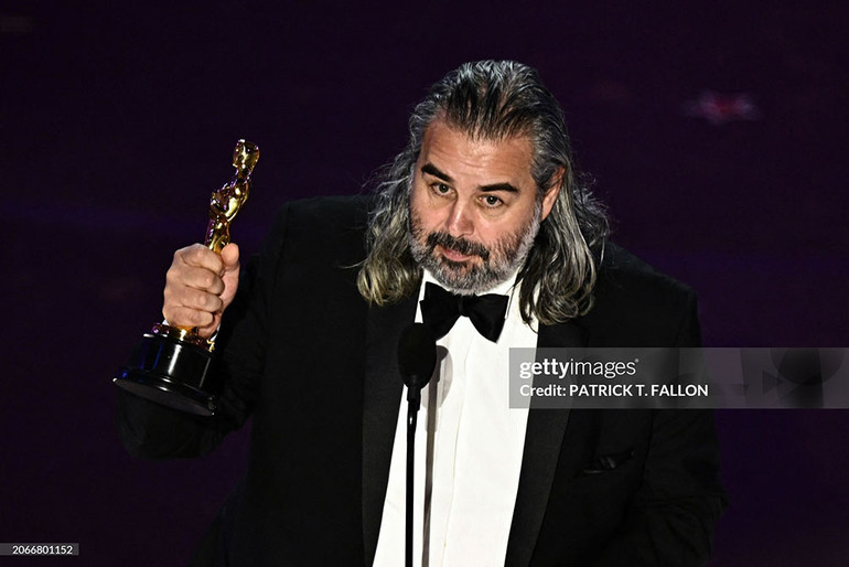 Nhà quay phim người Hà Lan – Thụy Điển Hoyte van Hoytema nhận giải Quay phim xuất sắc nhất.