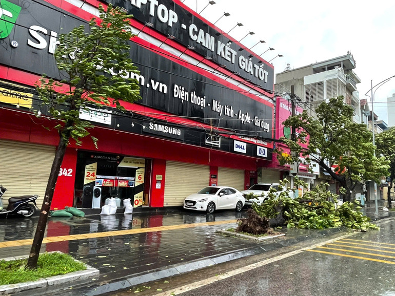 [Live] Bão số 3 di chuyển về phía Tây Bắc Bộ và suy yếu thành áp thấp nhiệt đới ảnh 146