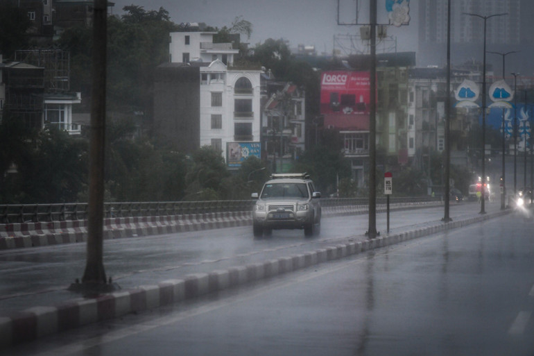 [Live] Bão số 3 di chuyển về phía Tây Bắc Bộ và suy yếu thành áp thấp nhiệt đới ảnh 52