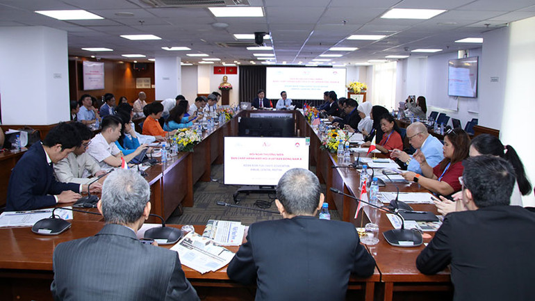 Các đại biểu quốc tế tham gia Hội nghị. Các đại biểu quốc tế tham gia Hội nghị.