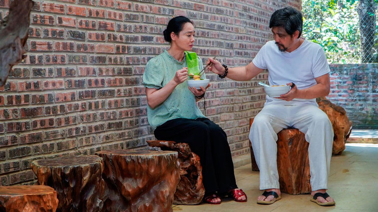 Nghệ sĩ Quách Thu Phương và NSƯT Hồ Phong trong phim.