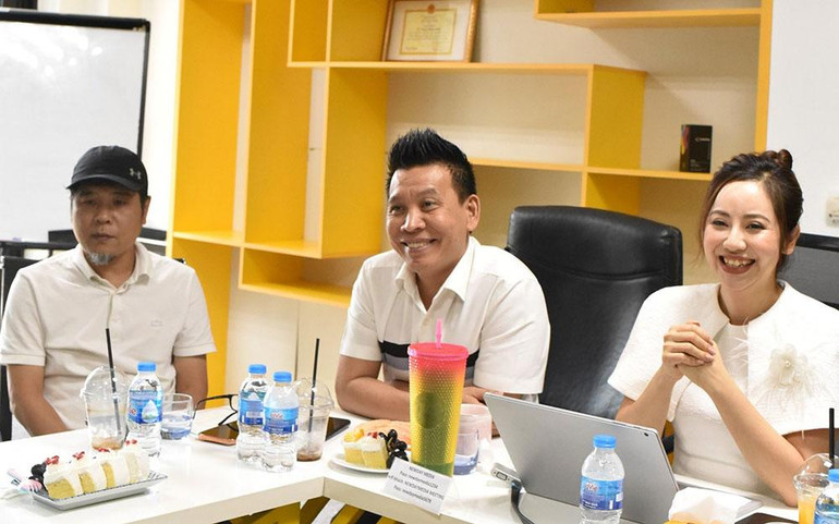 Đạo diễn Lê Hải Yến, các nhạc sĩ Khánh Băng, Mạnh Tiến (từ phải qua trái). (Ảnh: Ban tổ chức)