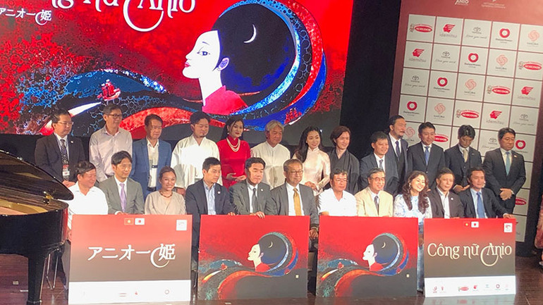 Ê kíp thực hiện vở diễn.