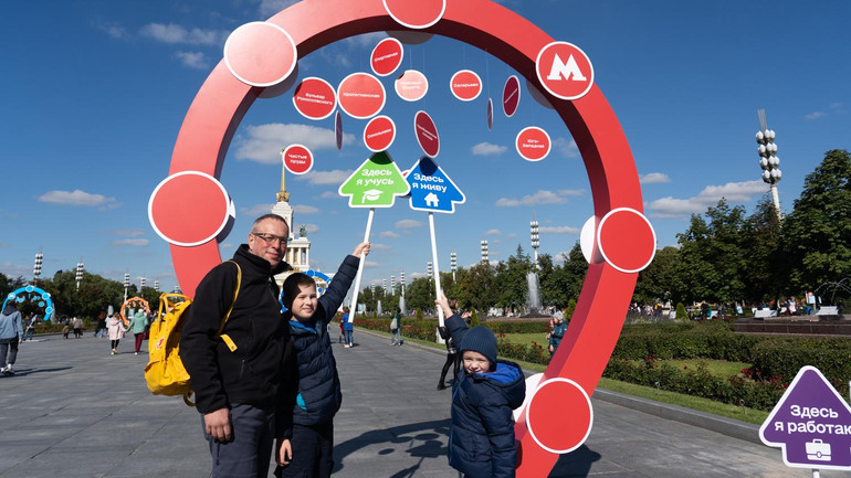 Moskva trang trí lộng lẫy mừng ngày lễ lớn.