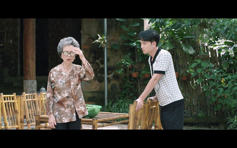 Nghệ sĩ Tuyết Liên trong phim.