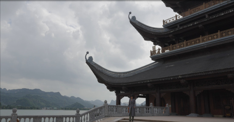 Hình ảnh trong MV.