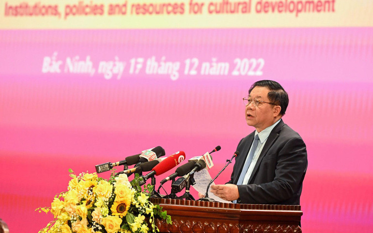 Đồng chí Nguyễn Trọng Nghĩa khẳng định, Đảng chủ trương tiếp tục đổi mới phương thức lãnh đạo đối với văn hóa.