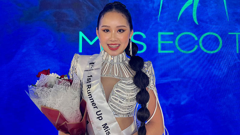 Anna Hoàng sau cuộc thi. Anna Hoàng sau cuộc thi.