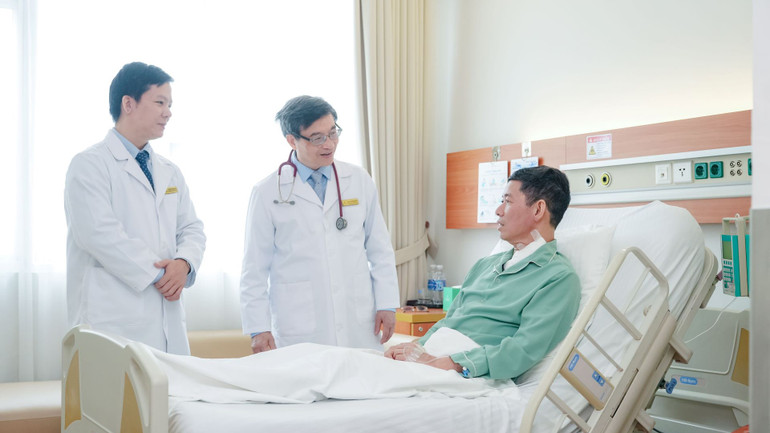 Chỉ sau 1 ngày phẫu thuật, bệnh nhân có thể cử động thoải mái và xuất viện ngay sau một tuần.