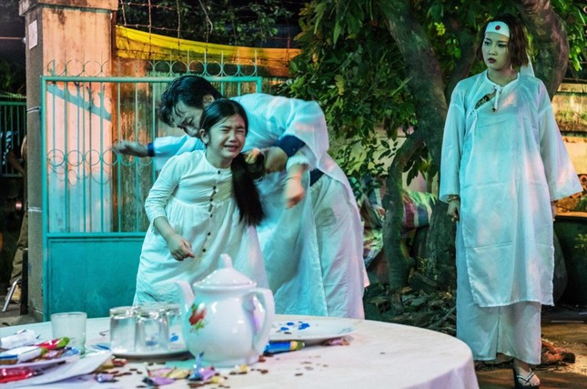 Phim "Đêm tối rực rỡ".