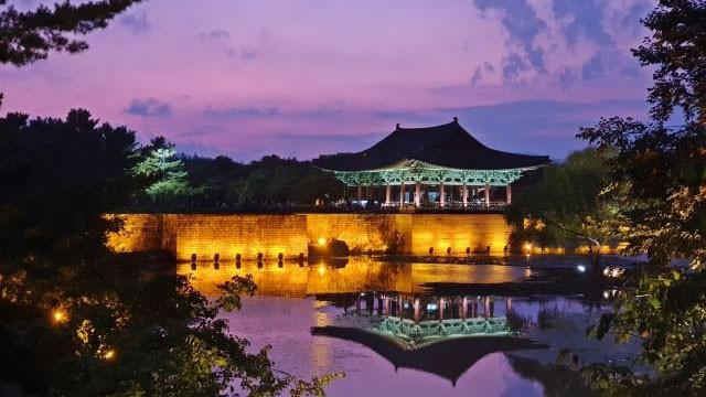Cung điện Donggung, Gyeongju, Gyeongsangbuk-do.