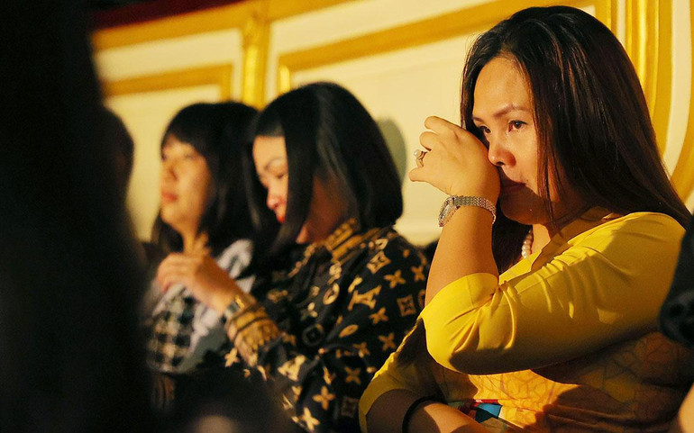 Khán giả rơi nước mắt khi nghe Tố Nga hát "Chị đi tìm em".