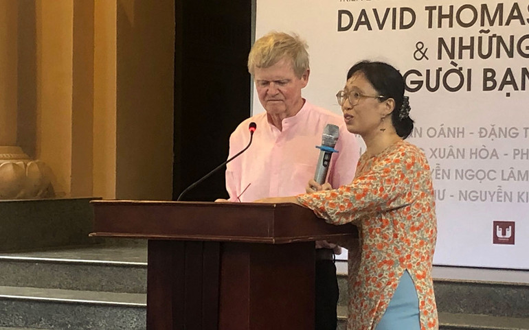 Họa sĩ David Thomas xúc động khi trở lại Việt Nam.