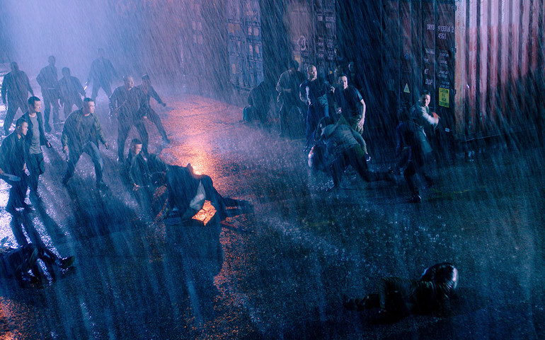 Nhiều cảnh hành động gay cấn được thực hiện tại cảng container Đình Vũ (Hải Phòng).