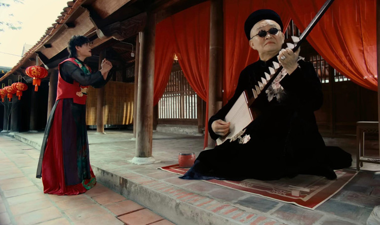 NSƯT Xuân Hinh và nghệ sĩ Tuấn Cry với hình ảnh lấy cảm hứng từ tranh "Đám cưới chuột".