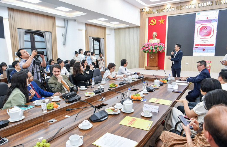 Tổng Giám đốc Phygital Labs nói về bảo mật thông tin du khách. Tổng Giám đốc Phygital Labs nói về bảo mật thông tin du khách.