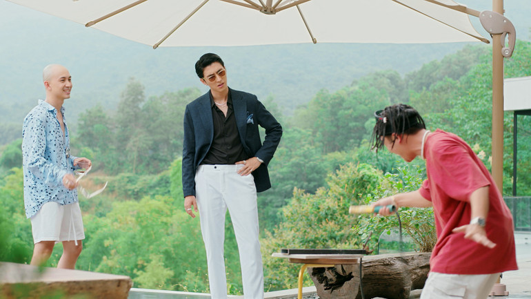 Anh Vũ, Bình An và Duy Nam trong phim.