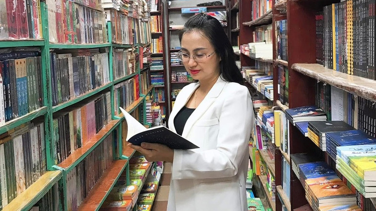 Tác giả Thiên Kim. Tác giả Thiên Kim.