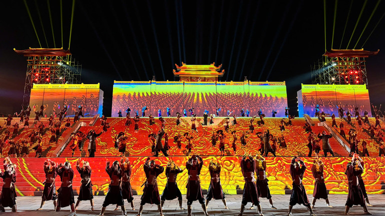 Một tiết mục trong đêm khai mạc. Một tiết mục trong đêm khai mạc.