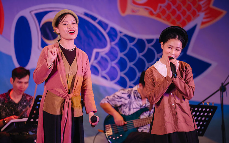 Một tiết mục được trình diễn tại liên hoan.