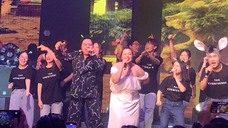 Anh Đức và Minh Anh (giữa) trong buổi trình diễn thử.