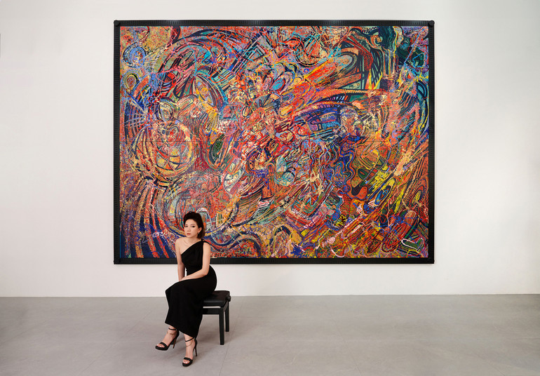 CAT và bức tranh cỡ lớn đầu tiên của mình. CAT và bức tranh cỡ lớn đầu tiên của mình.